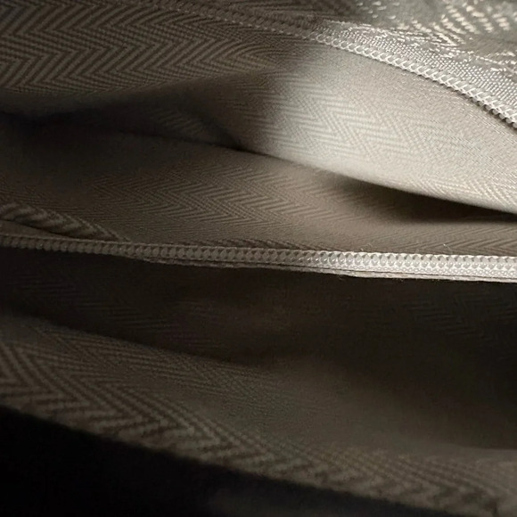 Amazon Black Shoulder Bag - Picture 6 of 7